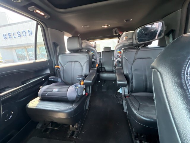 Used 2019 Ford Expedition Limited w/ Equipment Group 301A AWD/4WD image 14