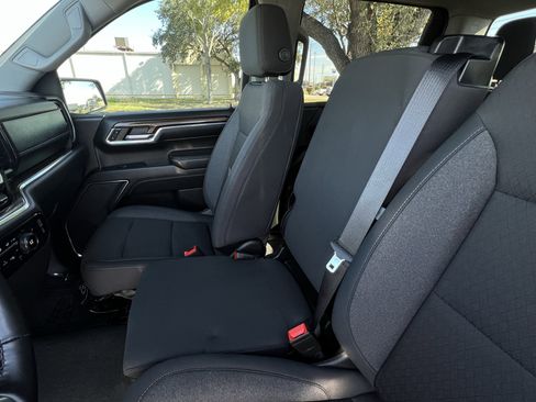 Used 2024 Chevrolet Silverado 1500 LT image 24