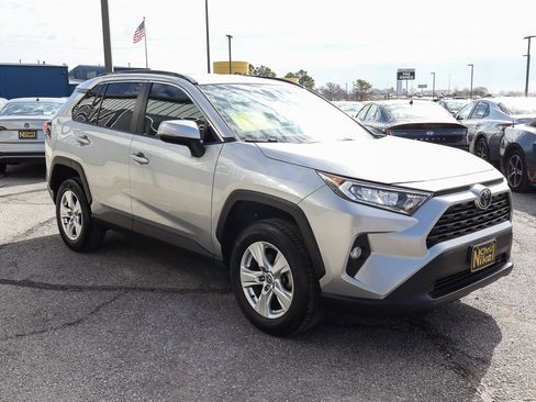 Used 2021 Toyota RAV4 XLE image 3