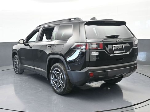 New 2026 Jeep Cherokee Laredo image 4