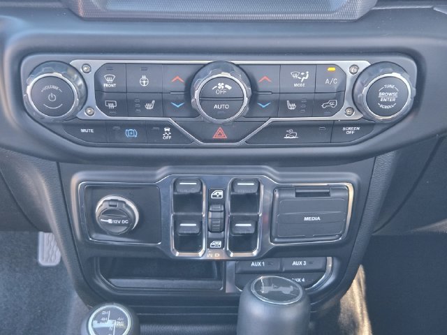 Certified 2023 Jeep Wrangler Unlimited Sahara w/ Cold Weather Group AWD/4WD image 18
