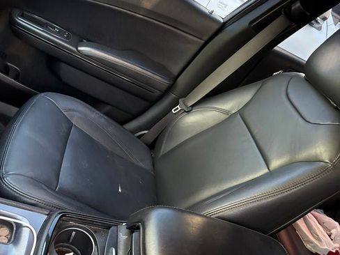 Used 2018 Dodge Charger SXT RWD image 10