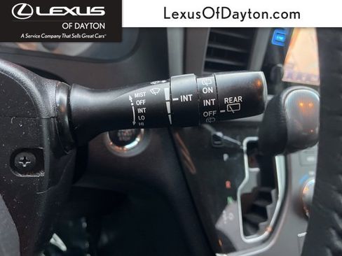 Used 2016 Toyota Sienna L image 24