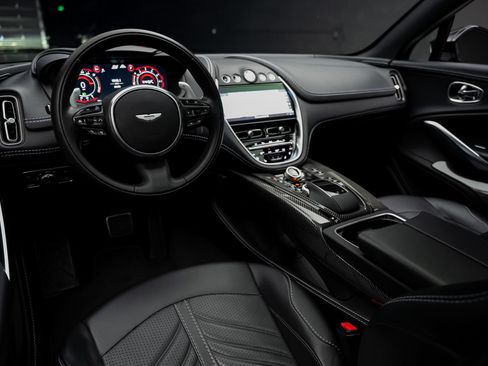 Used 2023 Aston Martin DBX 707 AWD/4WD image 2