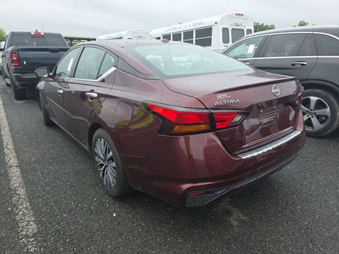 Used 2023 Nissan Altima 2.5 SV FWD image 8