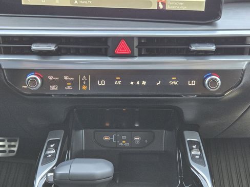 New 2026 Kia Sorento SX Prestige AWD/4WD image 14