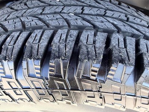 Used 2012 Toyota FJ Cruiser 4WD image 32