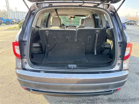 Used 2021 Honda Pilot LX image 24