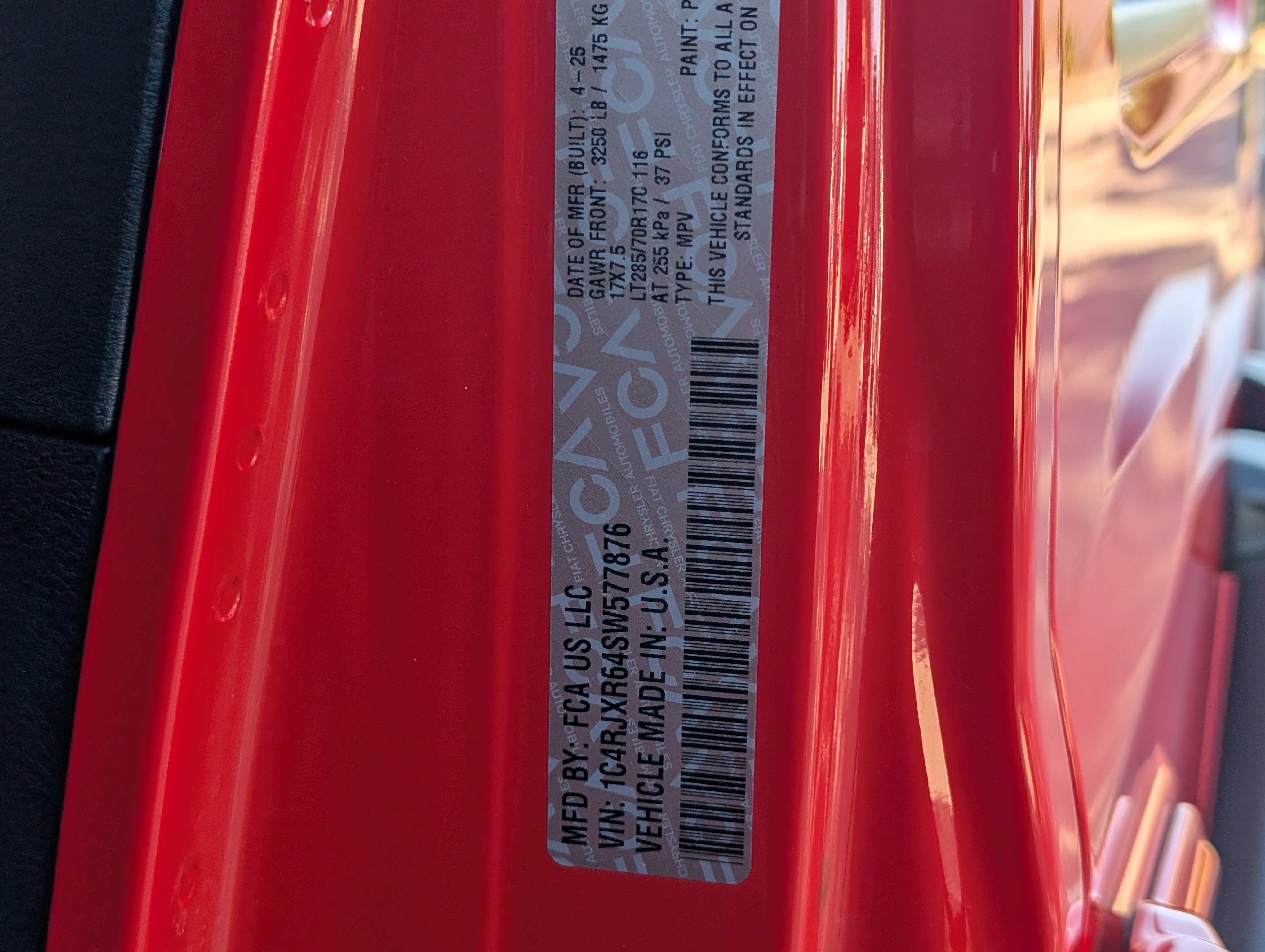 Used 2025 Jeep Wrangler Unlimited Rubicon 4xe AWD/4WD image 36