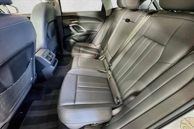 Used 2025 Audi Q5 Premium w/ Convenience Package AWD/4WD image 22
