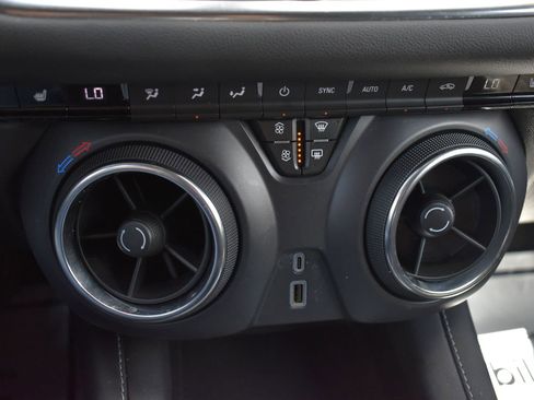 Used 2024 Chevrolet Blazer LT w/ Midnight/Sport Edition FWD image 29