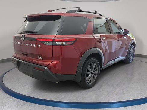 Certified 2022 Nissan Pathfinder SV FWD image 5