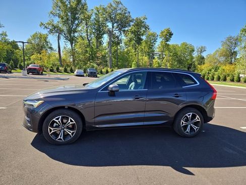 Used 2022 Volvo XC60 B5 Momentum w/ Climate Package AWD/4WD image 6