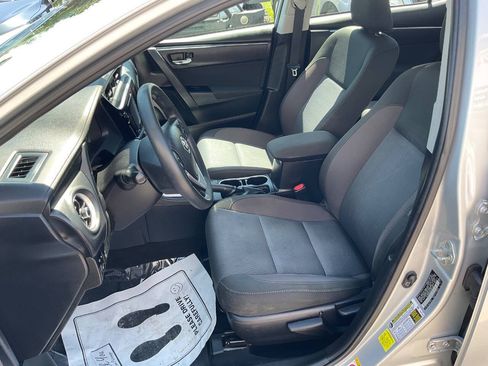 Used 2017 Toyota Corolla LE FWD image 17