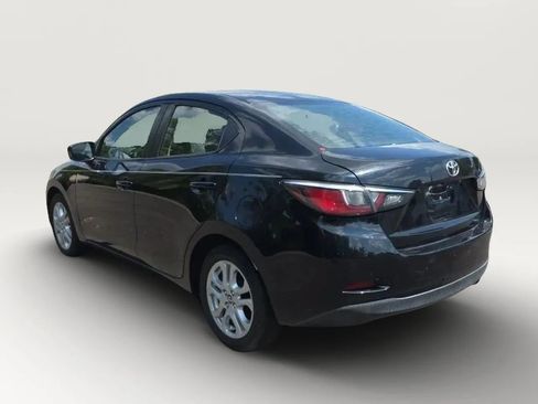 Used 2018 Toyota Yaris iA FWD image 6