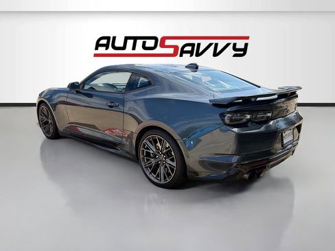 Used 2022 Chevrolet Camaro ZL1 RWD image 5