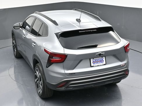 Used 2025 Chevrolet Trax RS w/ Driver Confidence Package image 43