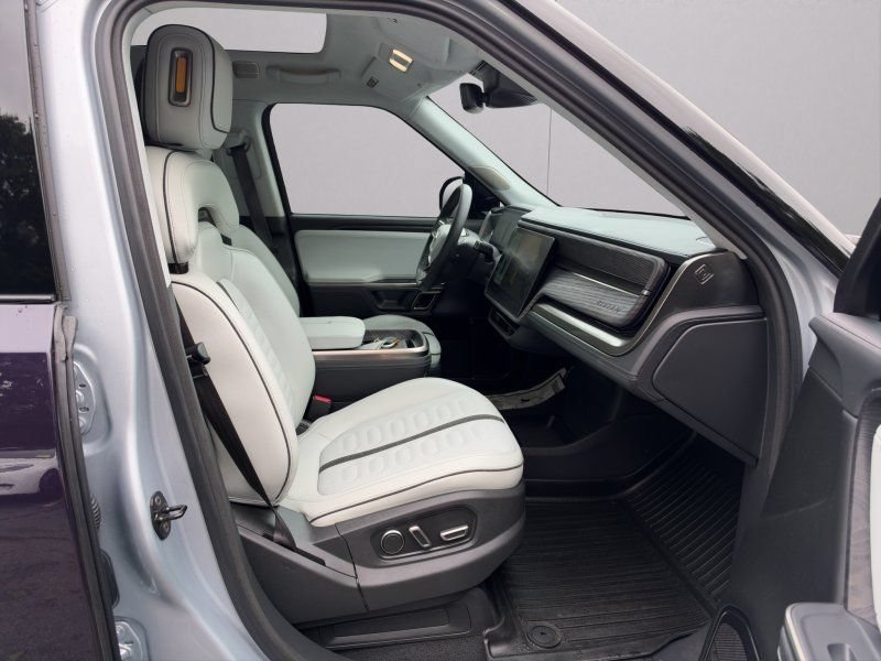 Used 2024 Rivian R1T Adventure Dual AWD/4WD image 13