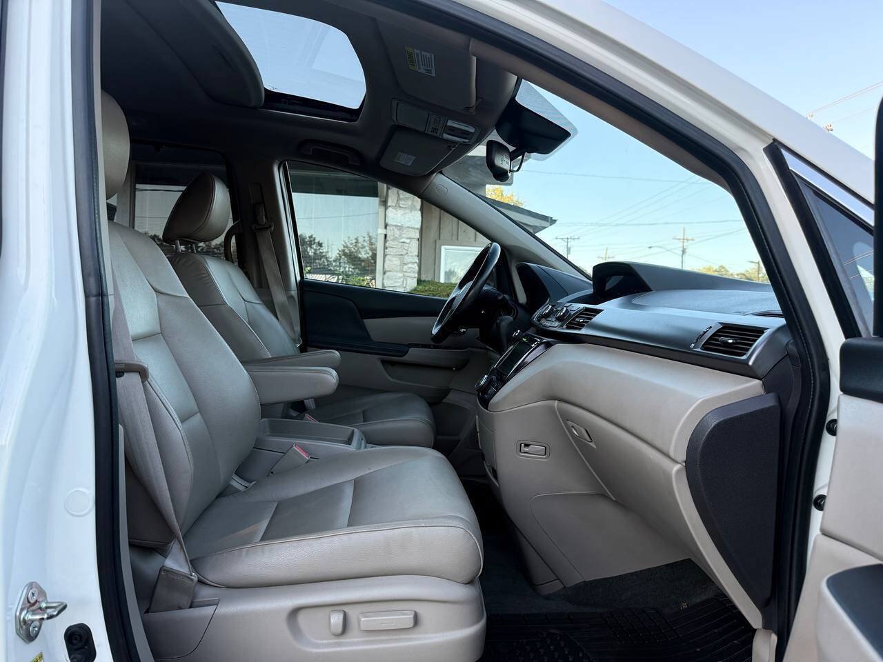 Used 2016 Honda Odyssey EX-L image 23