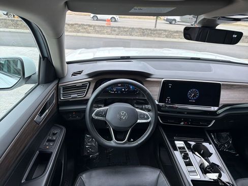 Certified 2024 Volkswagen Atlas SEL image 16