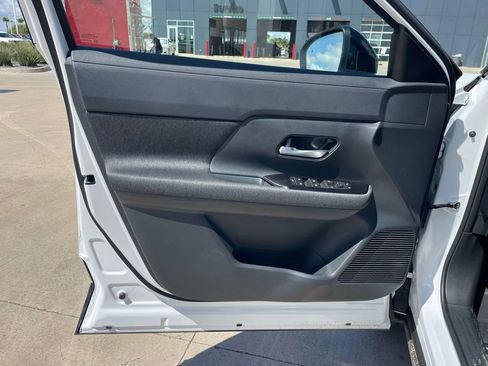 New 2026 Nissan Kicks SV w/ SV Premium Package FWD image 14