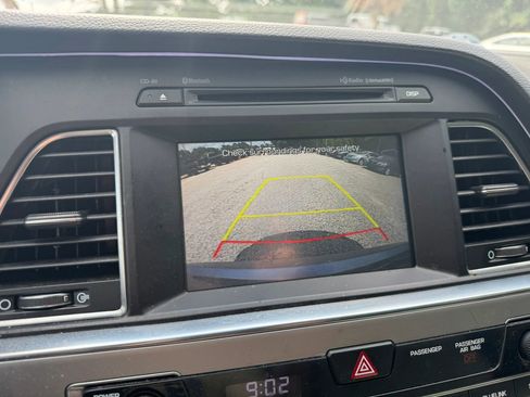 Used 2016 Hyundai Sonata SE FWD image 16