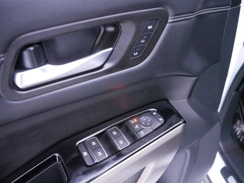 Certified 2025 Nissan Pathfinder Platinum w/ Cargo Package image 19