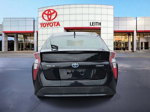 Used 2016 Toyota Prius Three image 6