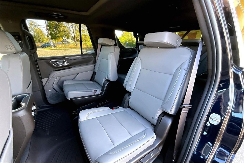 Used 2023 GMC Yukon SLT w/ SLT Luxury Package AWD/4WD image 21