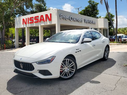 Used 2022 Maserati Ghibli Modena image 1