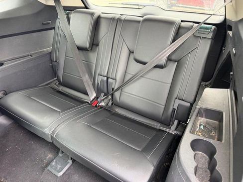 Used 2021 Volkswagen Atlas SE w/ Panoramic Sunroof Package FWD image 8