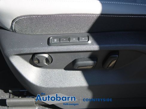 New 2026 Volkswagen Atlas Cross Sport SEL R-Line AWD/4WD image 10