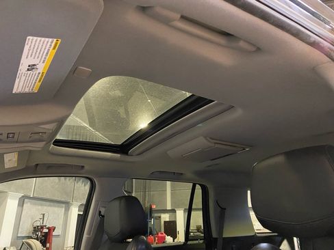 Used 2019 Cadillac Escalade Premium Luxury w/ Escalade Sport Edition image 15