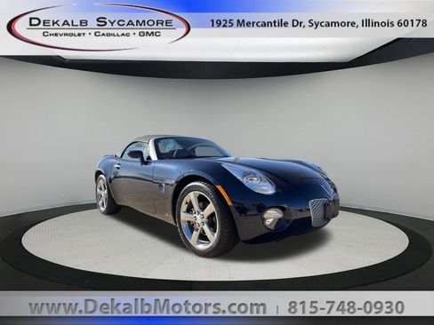 Used 2006 Pontiac Solstice Convertible w/ Premium Package image 1