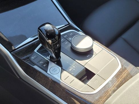 Used 2022 BMW 330e xDrive 330e xDrive w/ Premium Package image 26