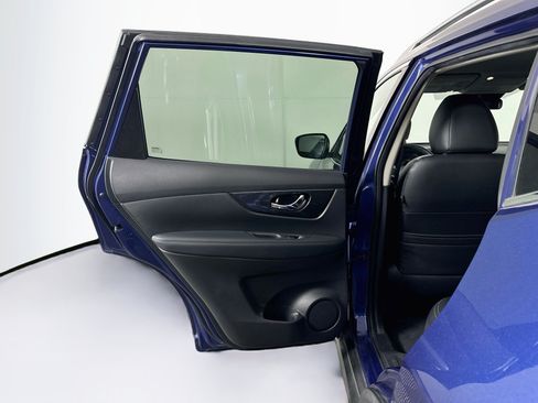 Used 2019 Nissan Rogue SV AWD/4WD image 25