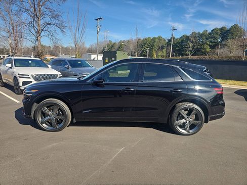 Used 2025 Genesis GV70 3.5T Sport w/ Sport Prestige Package image 6