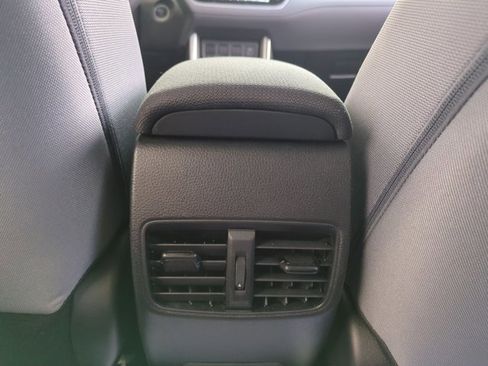 Used 2023 Toyota Corolla Cross SE AWD/4WD image 17