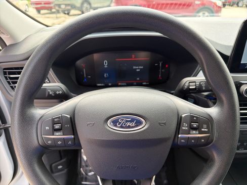 Used 2025 Ford Escape Active AWD/4WD image 14