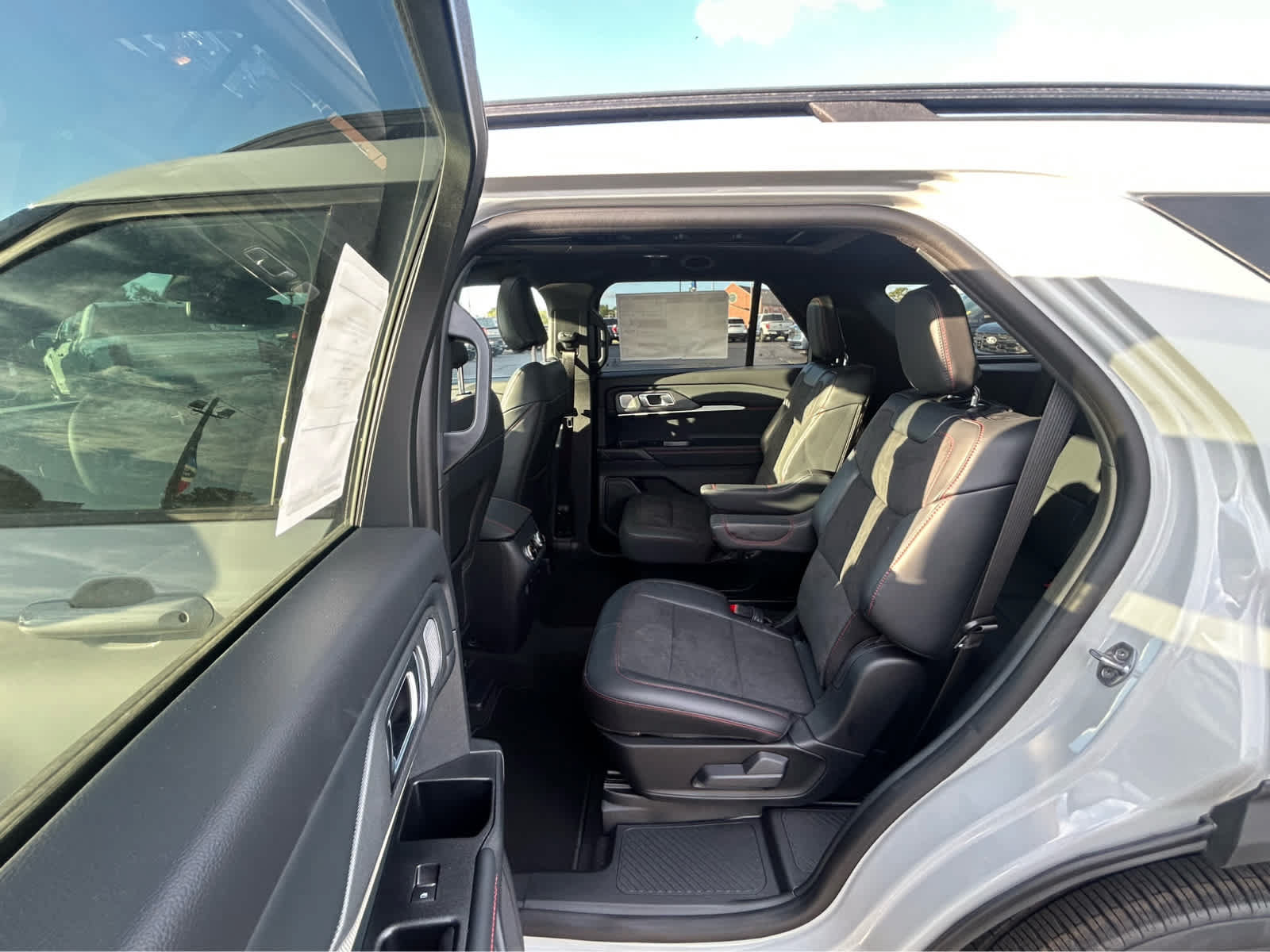 New 2027 Ford Explorer ST w/ Sun And Sound Package AWD/4WD image 11