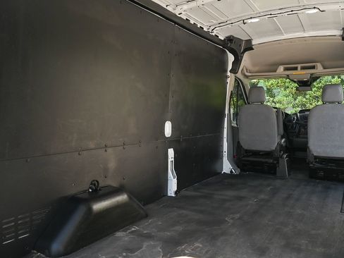 Used 2019 Ford Transit 250 148 Medium Roof RWD image 28