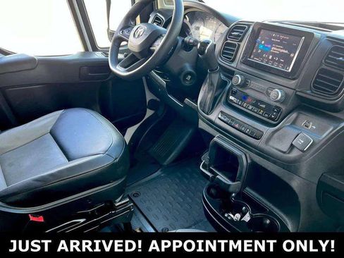 Used 2023 RAM ProMaster 2500 w/ Driver Convenience Group FWD image 28