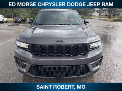 New 2025 Jeep Grand Cherokee Altitude AWD/4WD image 2