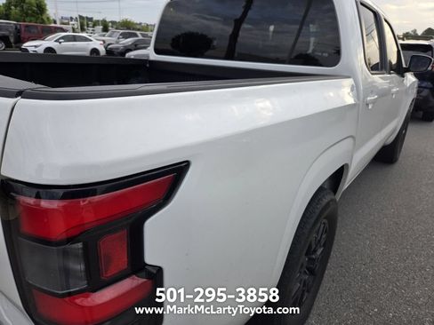 Used 2023 Nissan Frontier SV RWD image 9