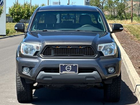 Used 2014 Toyota Tacoma 4x4 Double Cab w/ Limited Package image 8