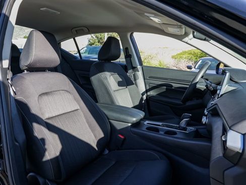 Used 2025 Nissan Altima 2.5 S image 18