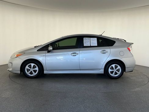 Used 2013 Toyota Prius Three w/ Solar Roof Pkg FWD image 9