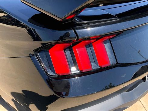 Used 2024 Ford Mustang GT Premium RWD image 28