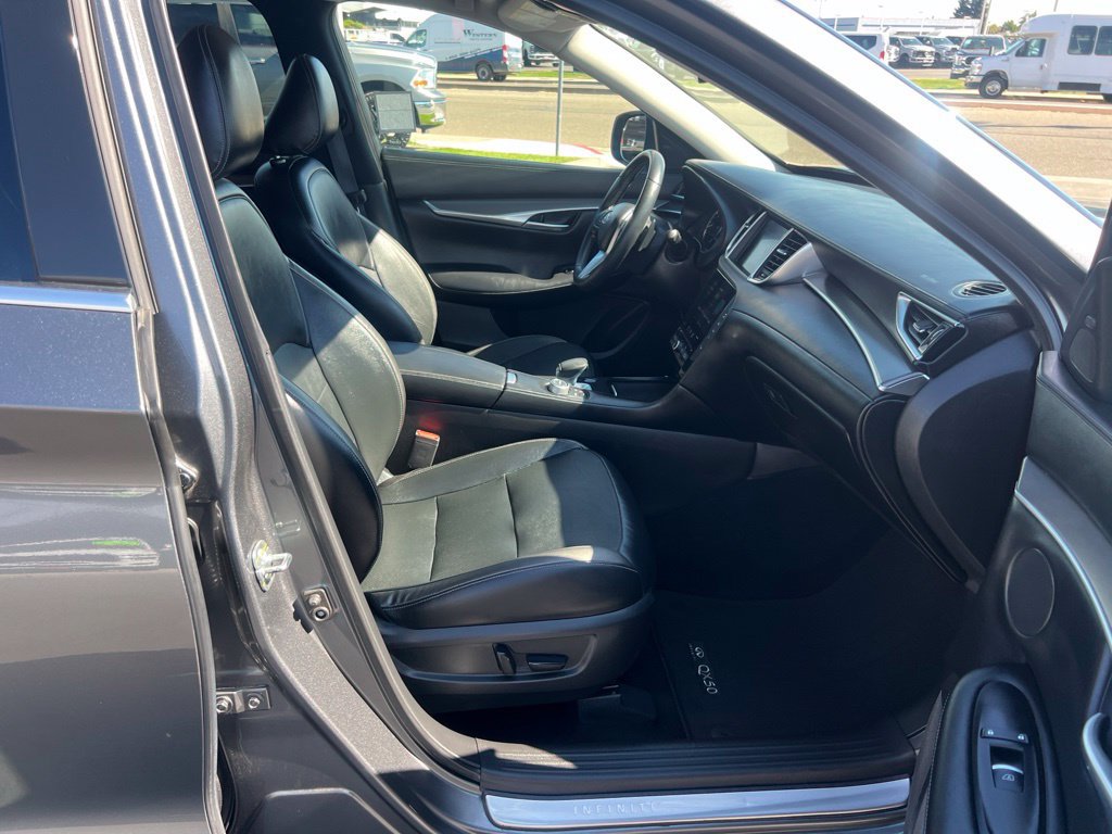 Used 2022 INFINITI QX50 Luxe AWD/4WD image 37