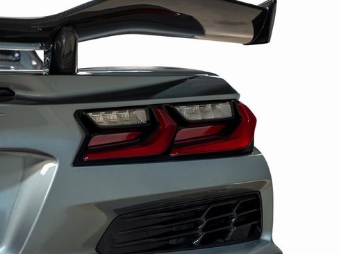 Used 2024 Chevrolet Corvette Z06 w/ Z07 Performance Package image 19